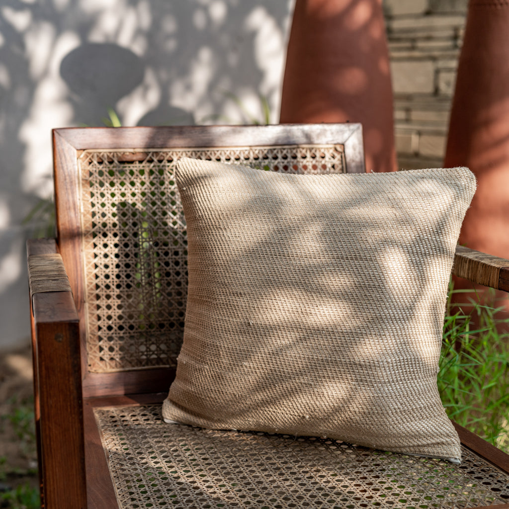 Veni Hand-Woven Cushion Cover