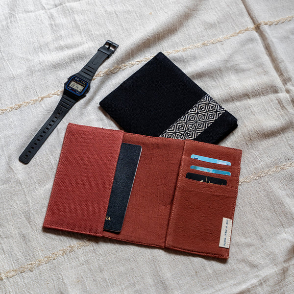 Leher Hand-woven Passport Holder