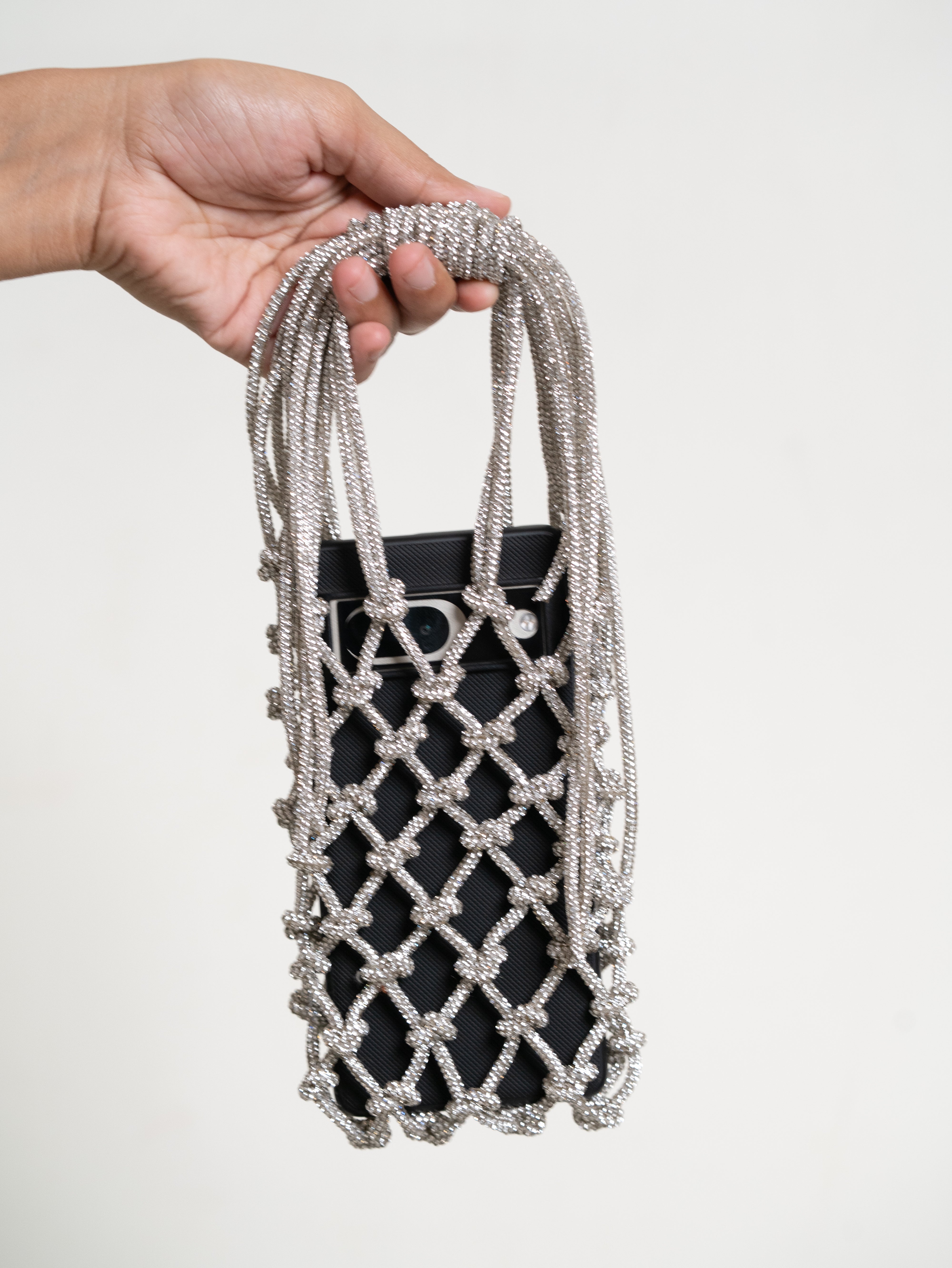 Glister Hand-knotted Mobile Pouch
