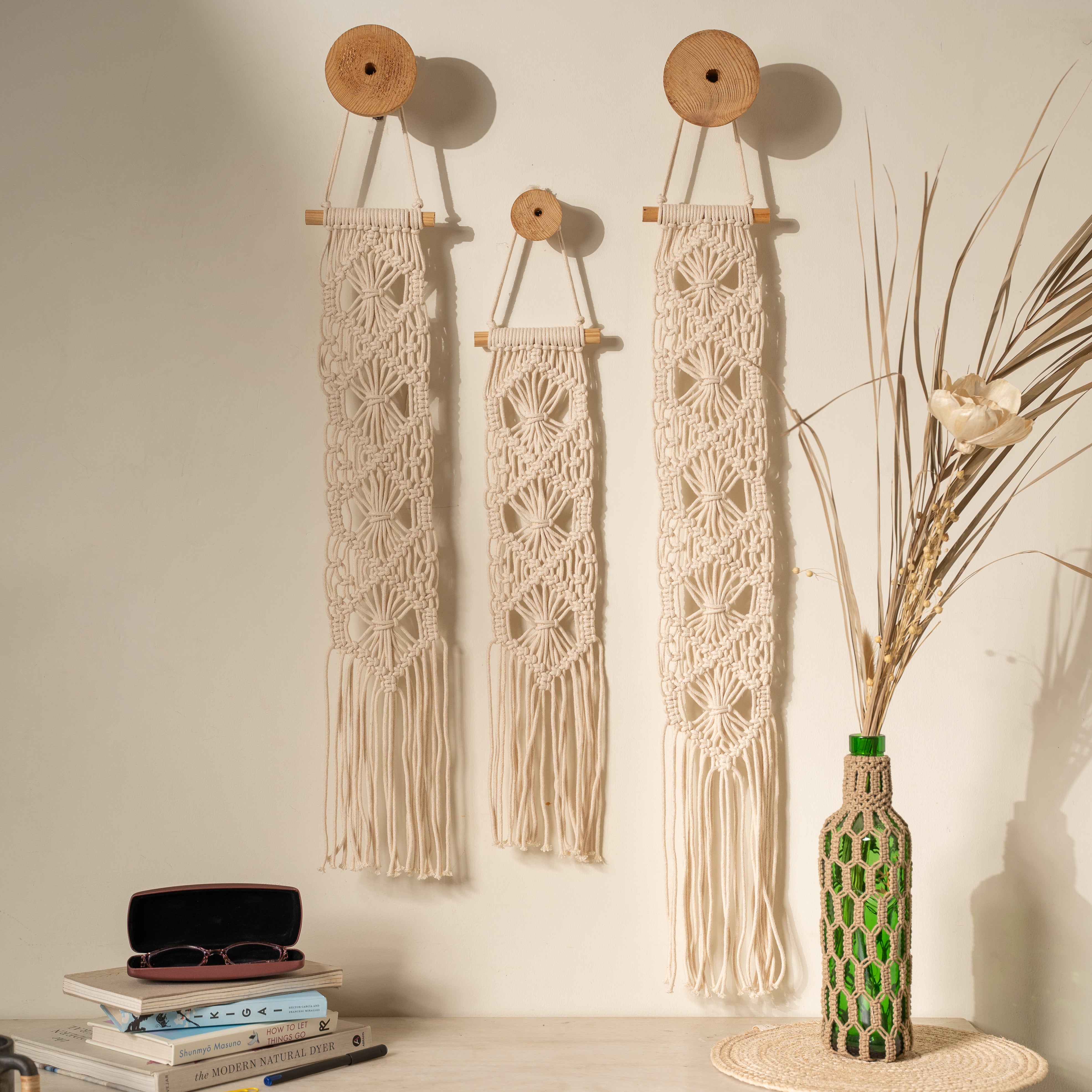 Cross Knot Ivory White Hand-crafted Wall Hanging Set of 3